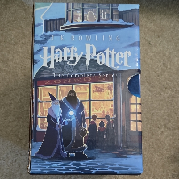 Harry Potter Box Set - Picture 2 of 8